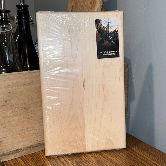 Woodchuck USA Luxury Wood Serving Cheese Cutting Board Tray - Picture 2 of 8